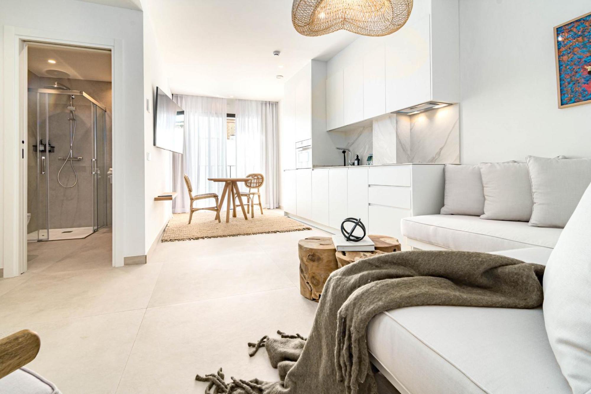 Seaclub Suites Estepona Ngoại thất bức ảnh