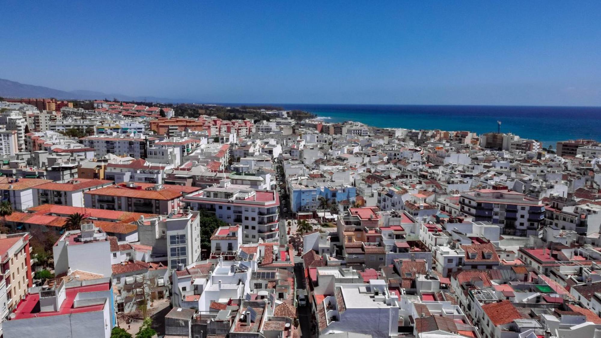 Seaclub Suites Estepona Ngoại thất bức ảnh