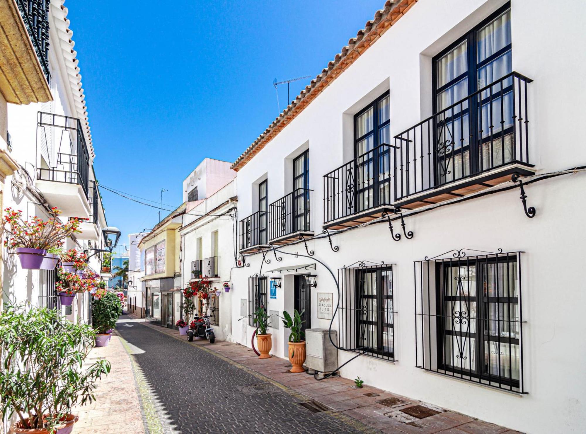 Seaclub Suites Estepona Ngoại thất bức ảnh